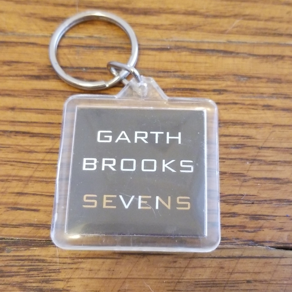 Garth Brooks Keychain - Picture 2 of 2
